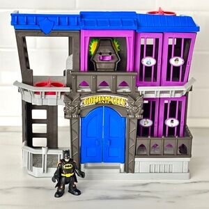 Imaginext DC Super Friends Comic Batman Figure Gotham City Jail Playset Toy 2012